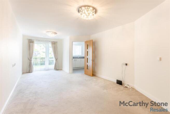 Roslyn Court, Lisle Lane, Ely, Cambridgeshire, CB7 4FA photo 4