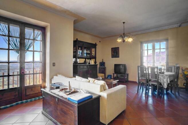 Living/dining areas