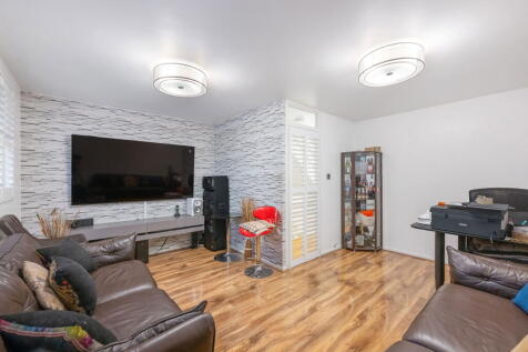 Yeoman Close, London, SE27