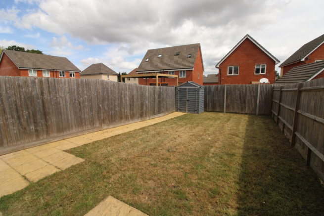 Coronation Drive, Reading, RG7 photo 4