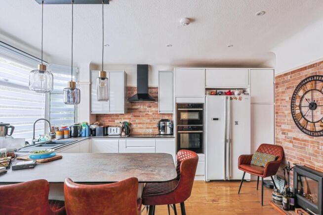 pbox-IMG.jpg