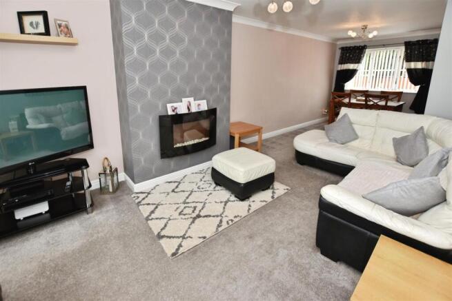 3 bed Detached for sale Image 8