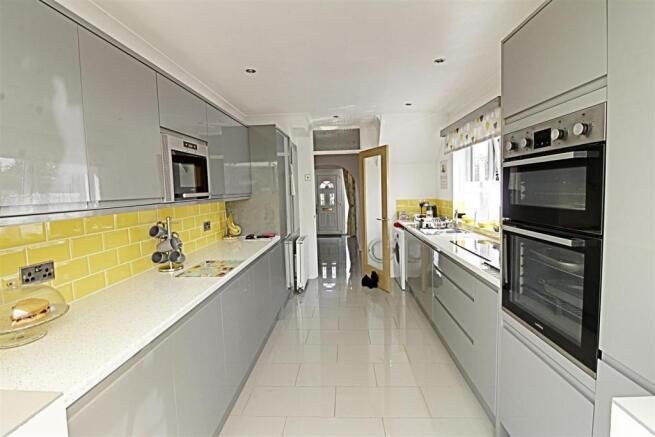 kitchen 1.jpg