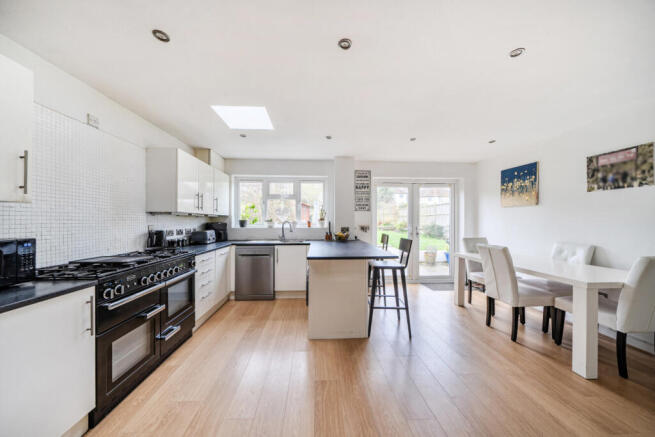 1414666-7-699873c...