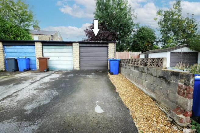 Garage & Parking