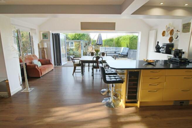 Kitchen Dining Area