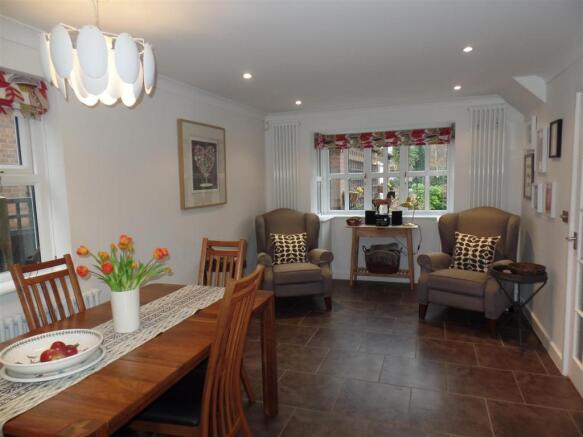 Living/Dining Area