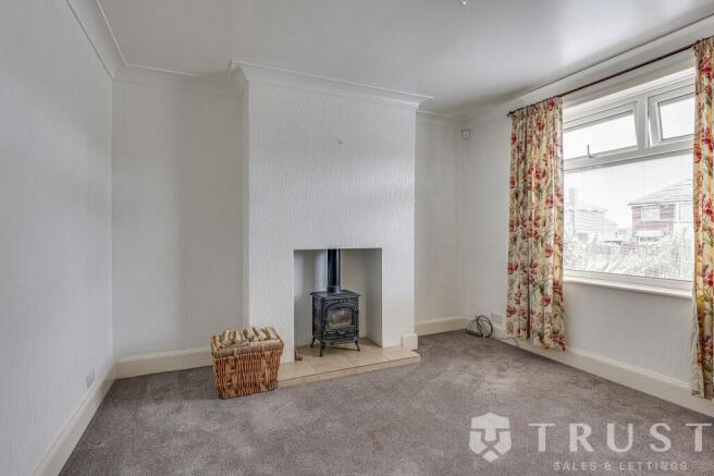 4 bed Semi-Detached for sale Image 4