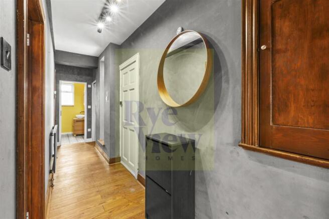 21a Crendon Street, HP13 6LJ (L)-7.jpg