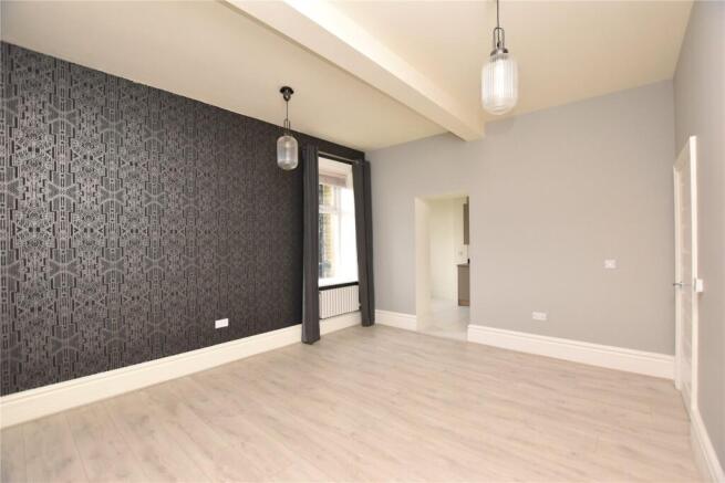 2 bed Apartment for sale Image 4