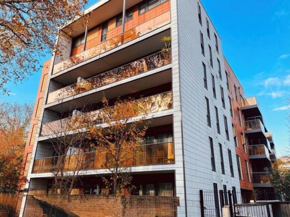 1 bed flat to rent Kings Arms, East Acton Lane W3