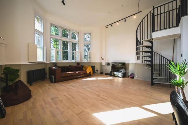 2 bed Apartment for sale Image 9