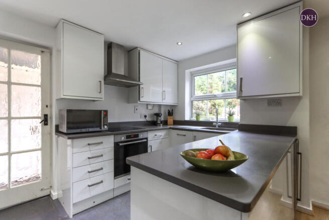 Windmill Drive, Croxley Green photo 4