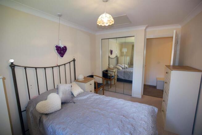 appletree bedroom