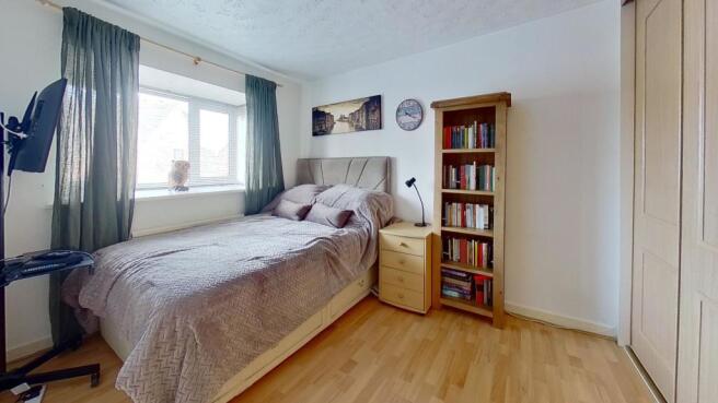 Dove-Close-Bedroom.jpg