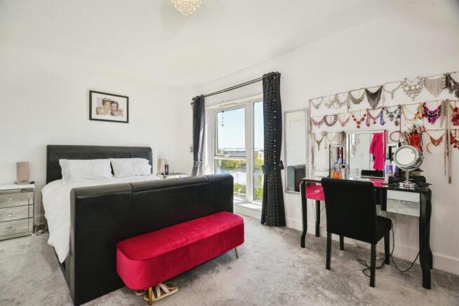 4 bed End of Terrace for sale Image 9