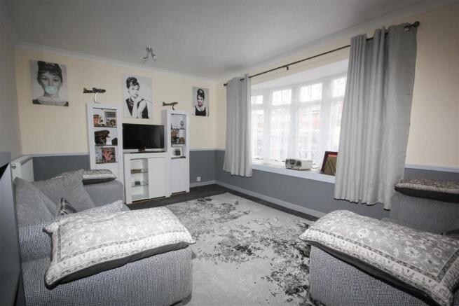 Living Room.jpg