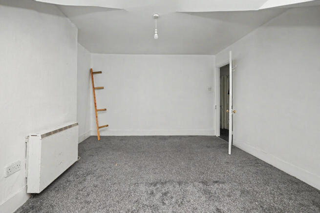 Flat 3, 11 Claremont Road, Folkestone, CT20 1DQ