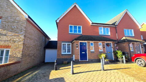 Claremont Crescent, Newbury, RG14 2FE