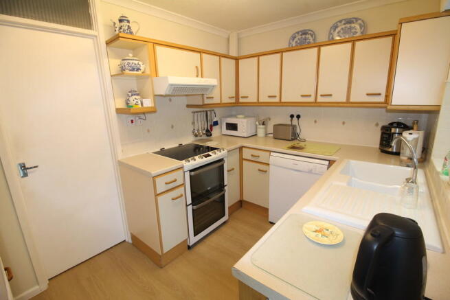 Photo 8