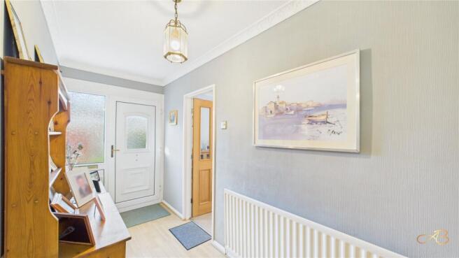 4 bed Bungalow for sale Image 11