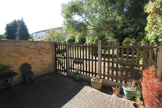 Photo 10