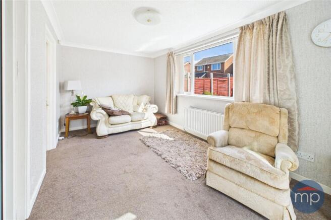 5 bed Link Detached House for sale Image 10