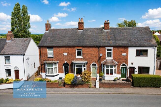 Two Double Bedroom Town House with Period Feature