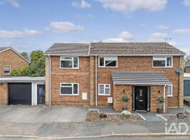 8, Lea Close, Bishop's Stortford CM23 5EA