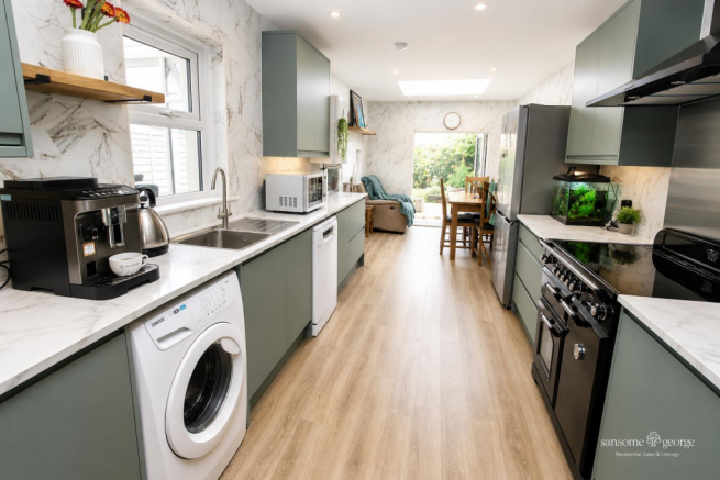Kitchen/Breakfast Room