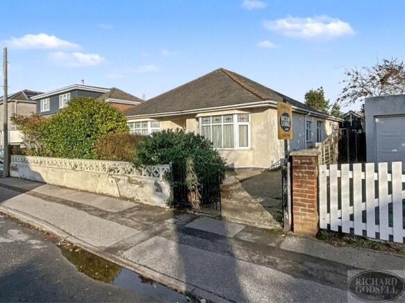 3-bed house on Christchurch, £400,000