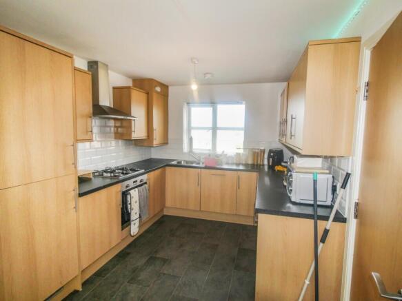 3 bed Town House for sale Image 5