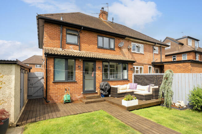 3 bed Semi-Detached for sale Image 9