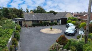 Pillsmead, Steart Drive, Burnham-on-sea TA8 1BZ