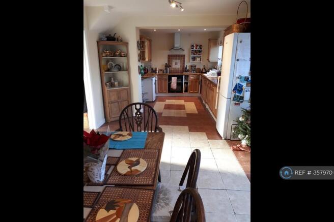 Kitchen Dining Area