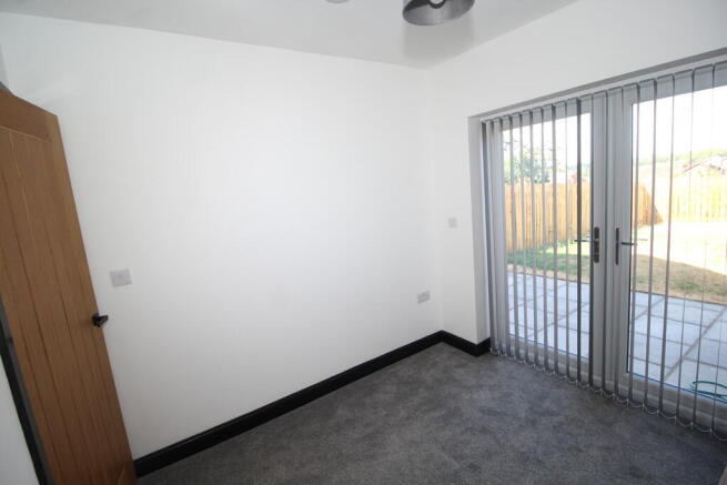 4 bed Semi-Detached for sale Image 12