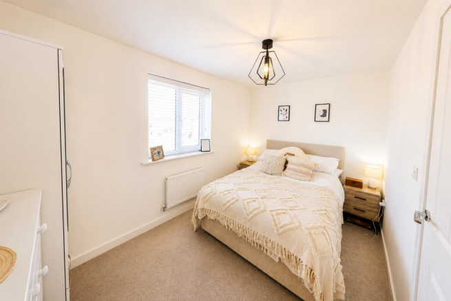 3 bed Terraced for sale Image 12