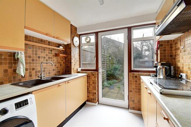 Kitchen 1.jpg