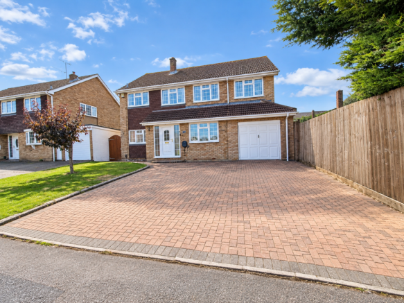 4-bed detached on Lowther Road,Dunstable,LU6 3LH, £600,000