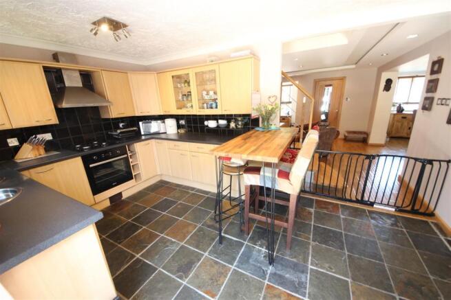 Kitchen/Breakfast Room