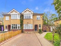 101, Mount Park Road, Pinner HA5 2JY