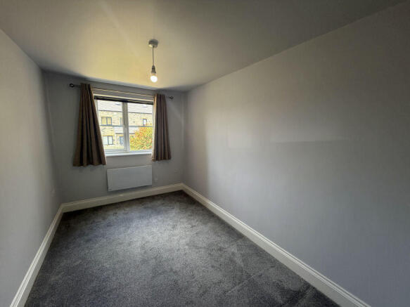 2 bed House to rent Image 5