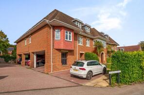 12, Jenkins Court, Chapel Lane, Bagshot GU19 5DD