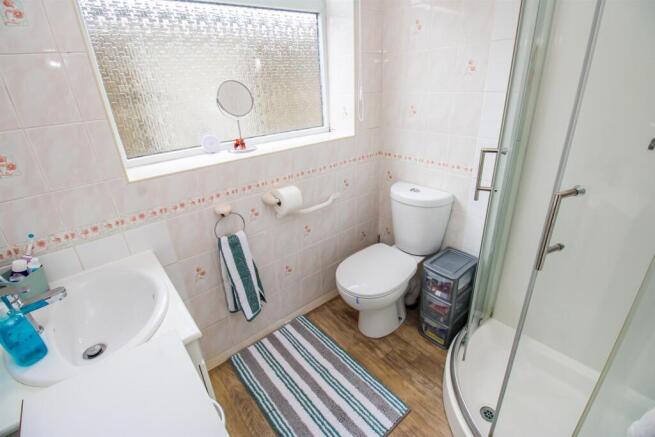 2 bed Semi-Detached Bungalow for sale Image 7