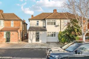 5, Maybank Avenue, Hornchurch RM12 5SA