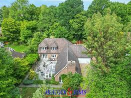 Owlets, The Glade, Brentwood CM13 2JL