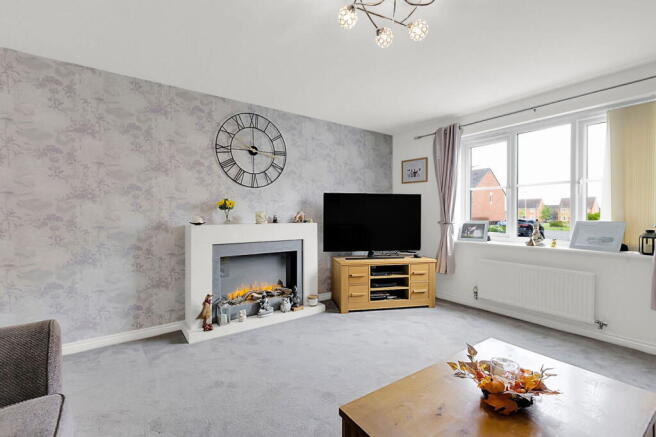 Rowhurst Crescent, Talke, ST7 1GB photo 4