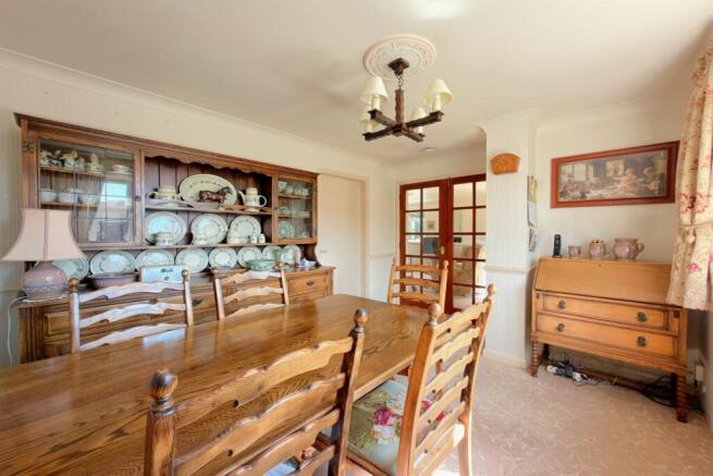 3 bed Bungalow for sale Image 6