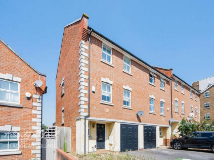 Barlow Drive, London