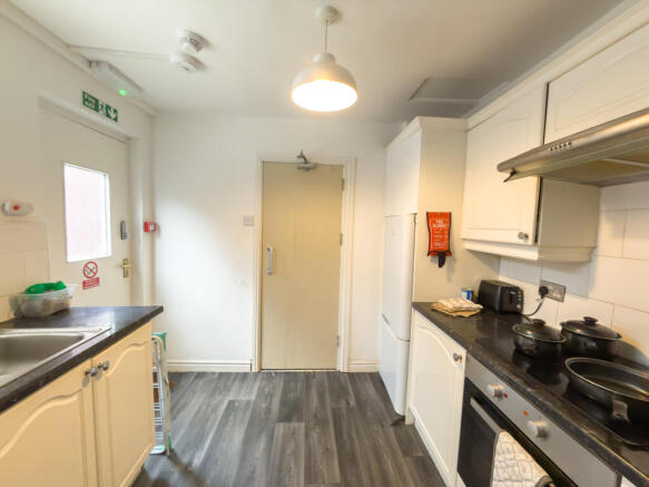209 Stockton Road, Hartlepool TS25 1SW photo 4